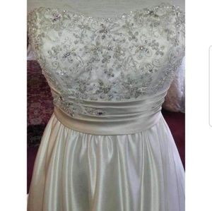 Allure bridal style 2410